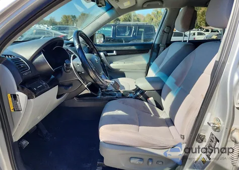 2014 Kia Sorento Lx z USA, uszkodzony, nr VIN 5XYKT4A75EG532607